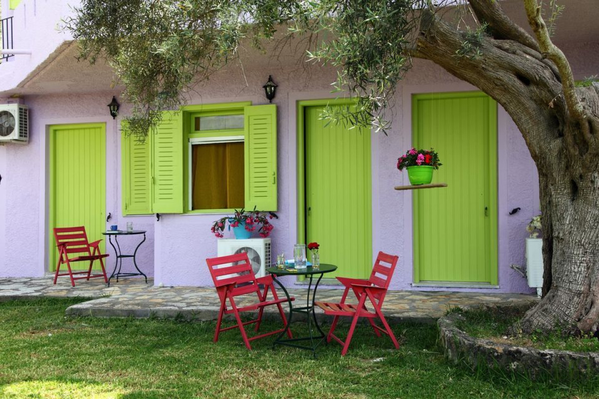 Summer House Louisa
