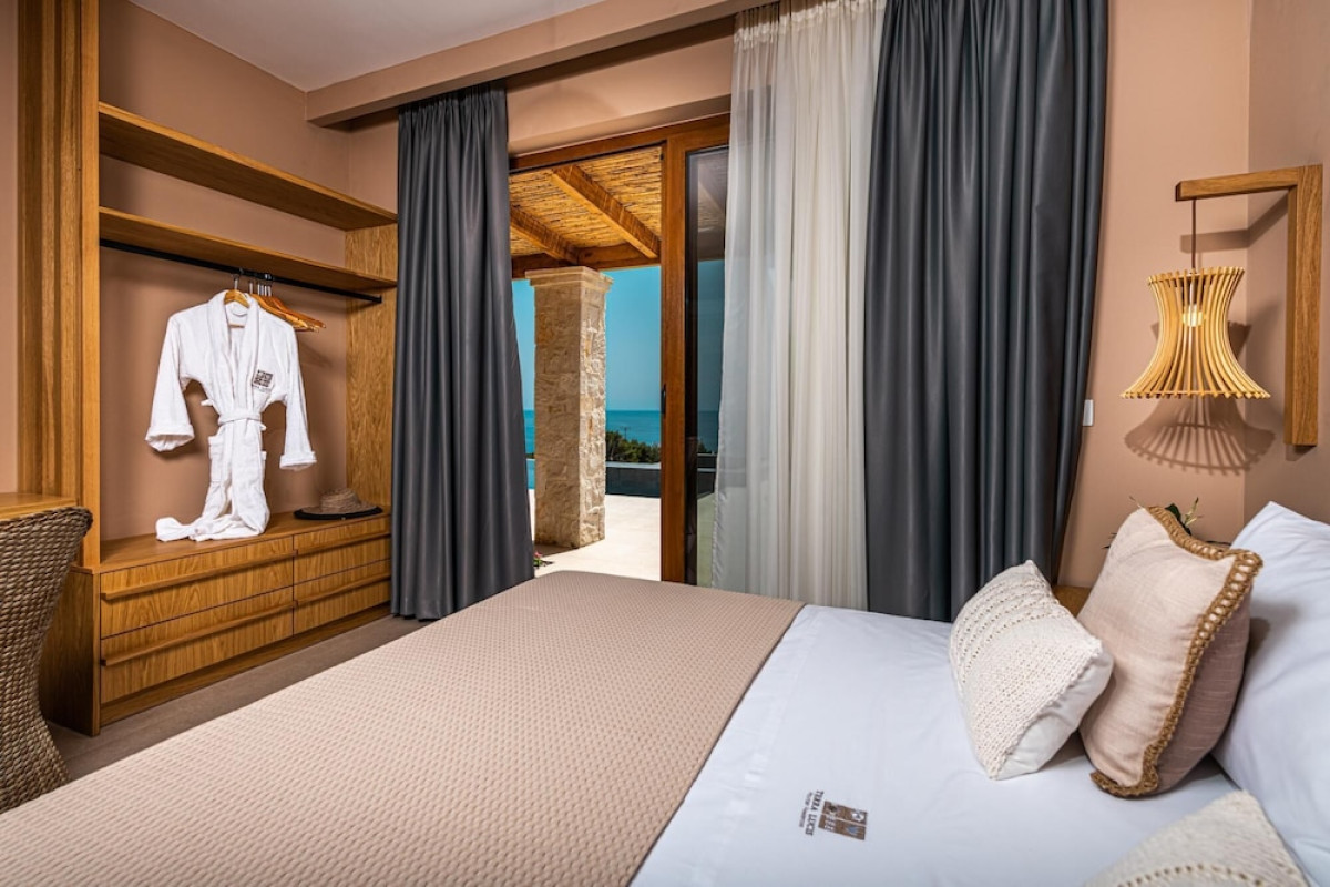 TERRA LUCIS MOUNTAIN RESIDENCES AETHER VILLA