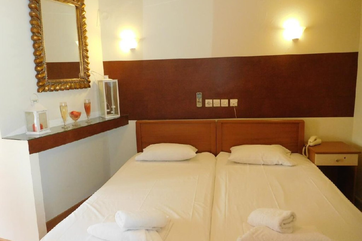 EFSTRATIOS HOTEL