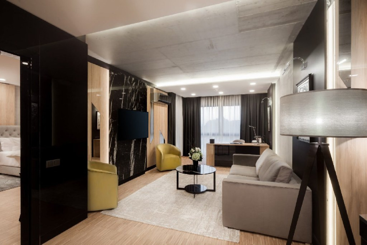 HOTEL PLATINIA