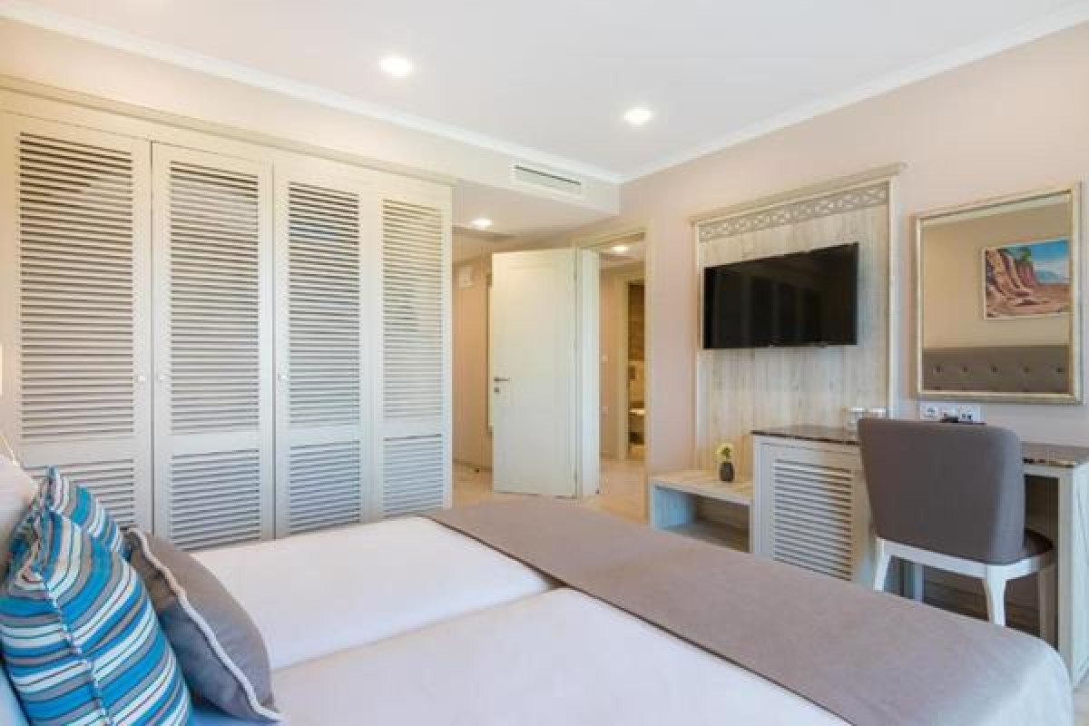 King Maron Hotel