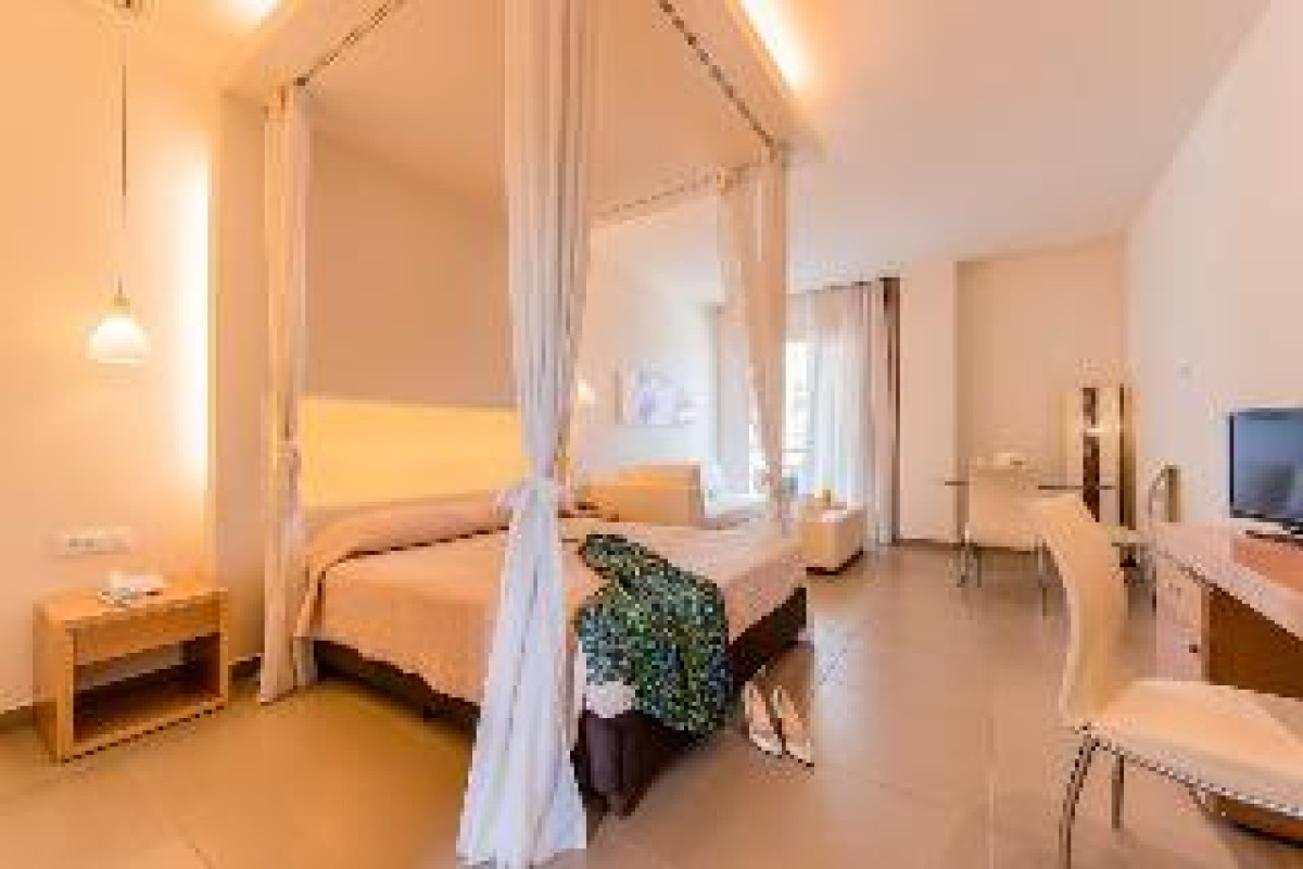 AFANDOU BAY RESORT SUITES