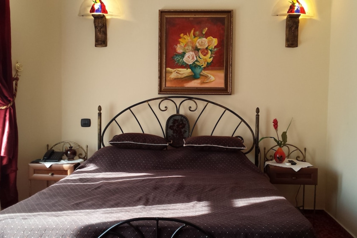 VOILA HOTEL