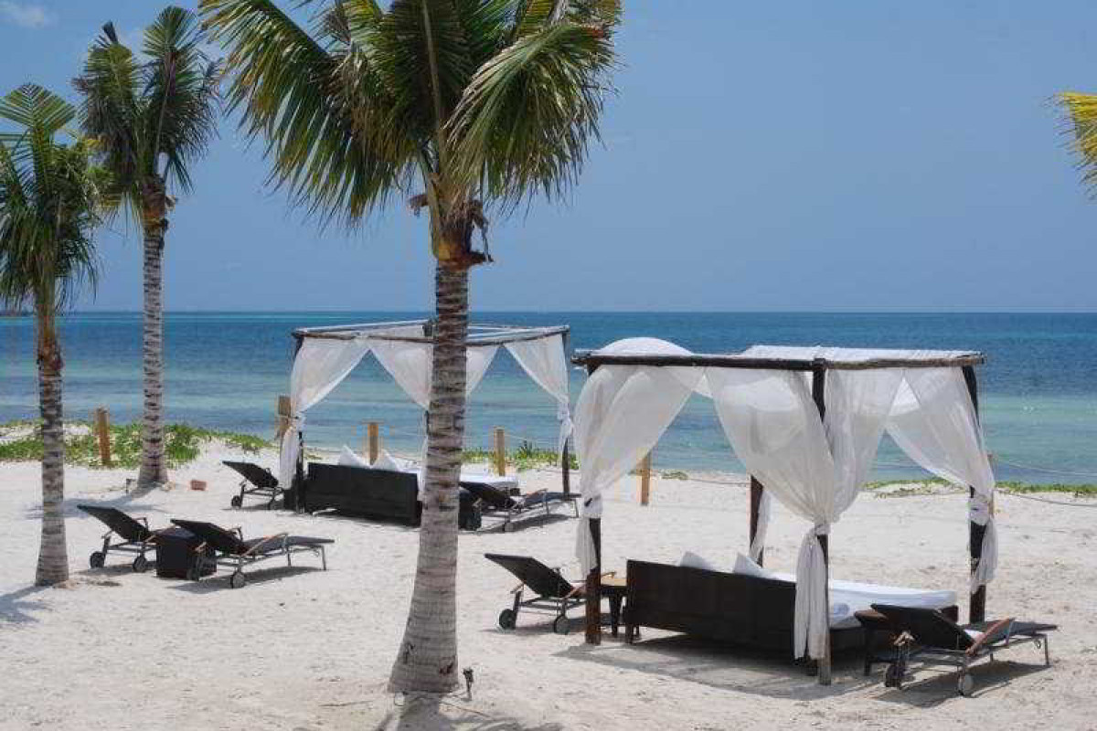 BlueBay Grand Esmeralda