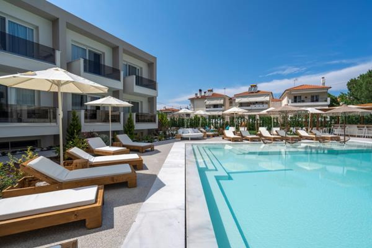 Mirablue Luxury Residences