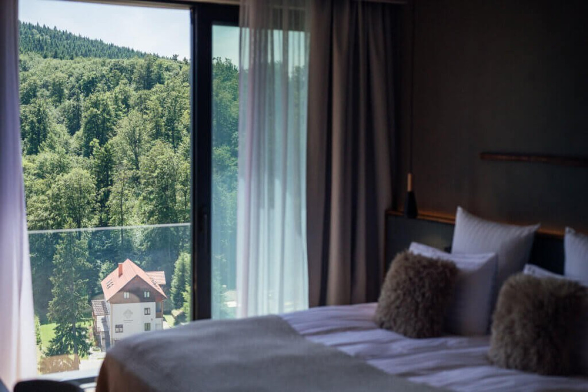 PEAKTURE HOTEL