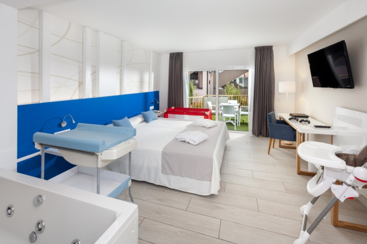 Hotel Playaolid Suites  Apartments