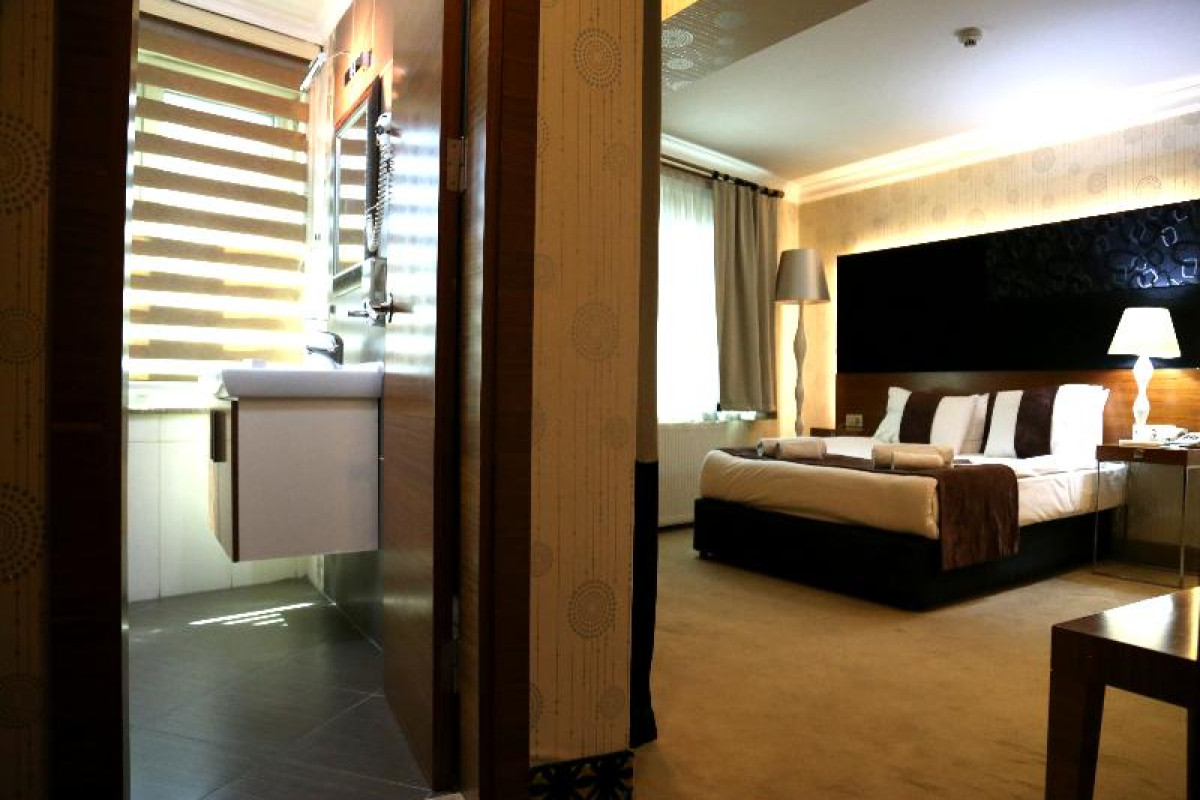 Lion City Hotel