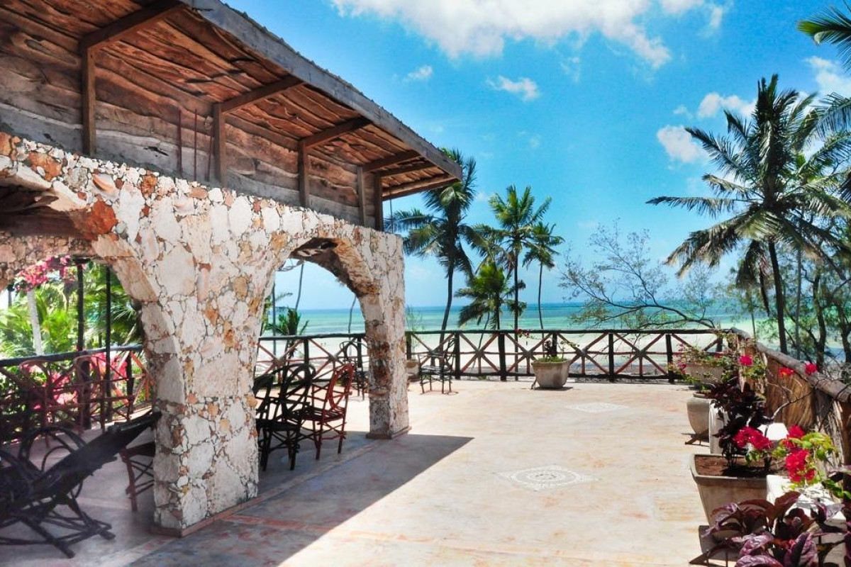 SAMAKI LODGE