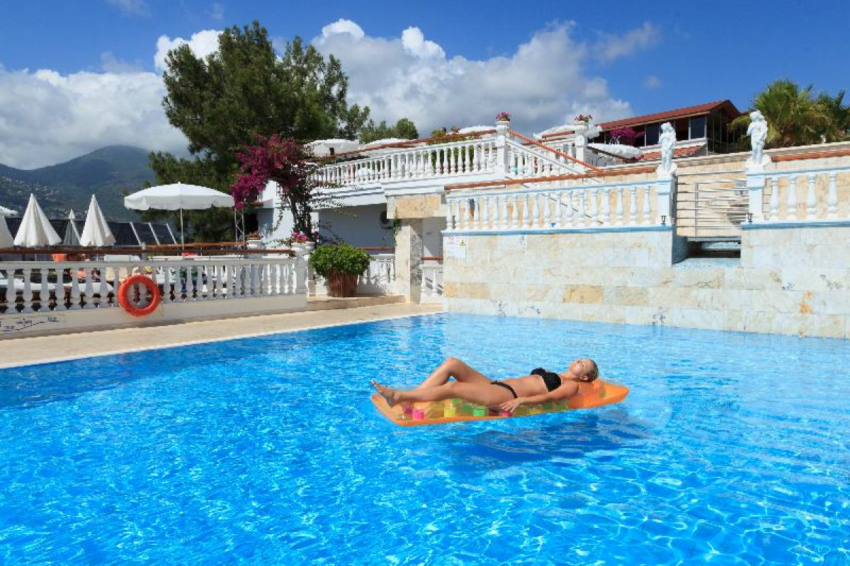 Sunny Hill Alya Hotel