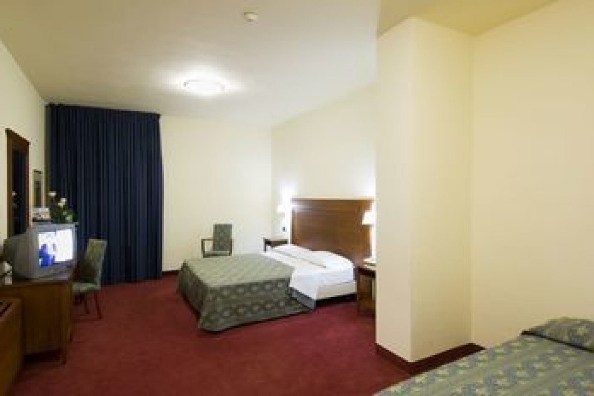 BEST WESTERN HR