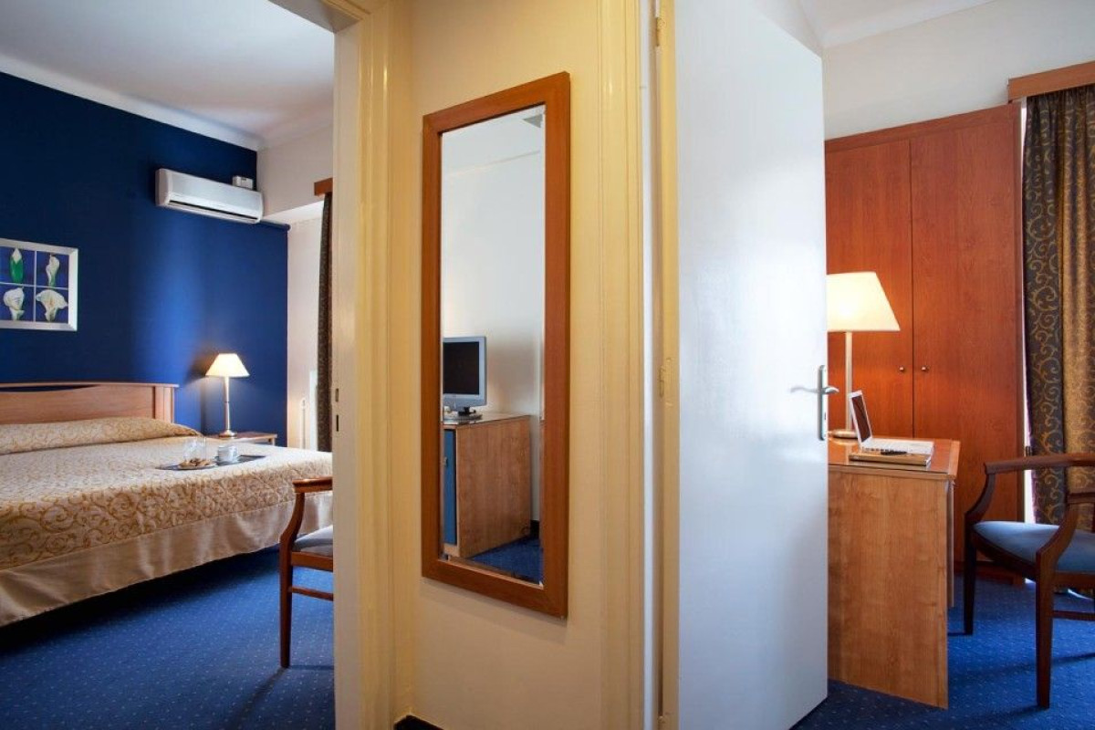 Lucy Hotel Chalkida