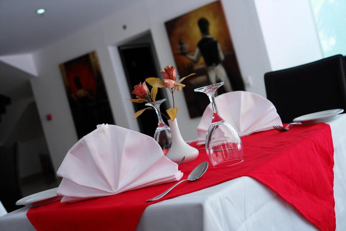 ELYSEES HOTEL