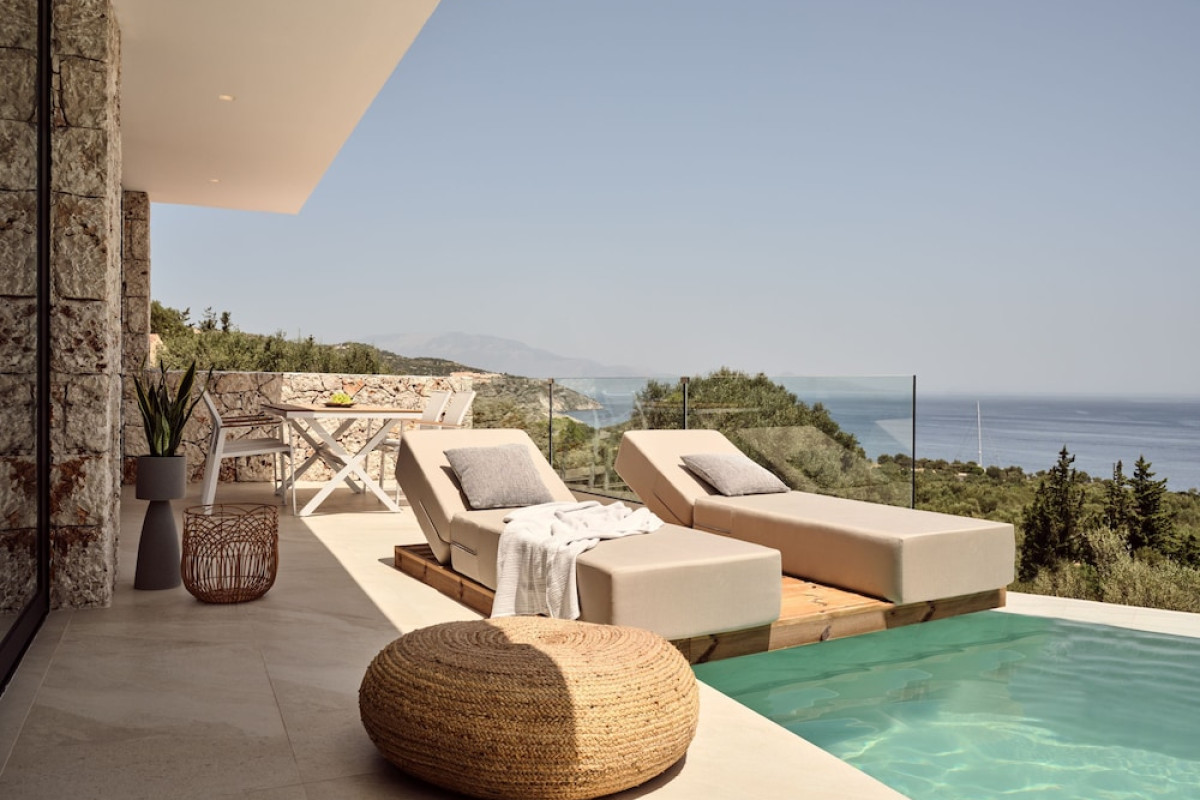 THE SALL SUITES COMPLEX B - SEA VIEWS