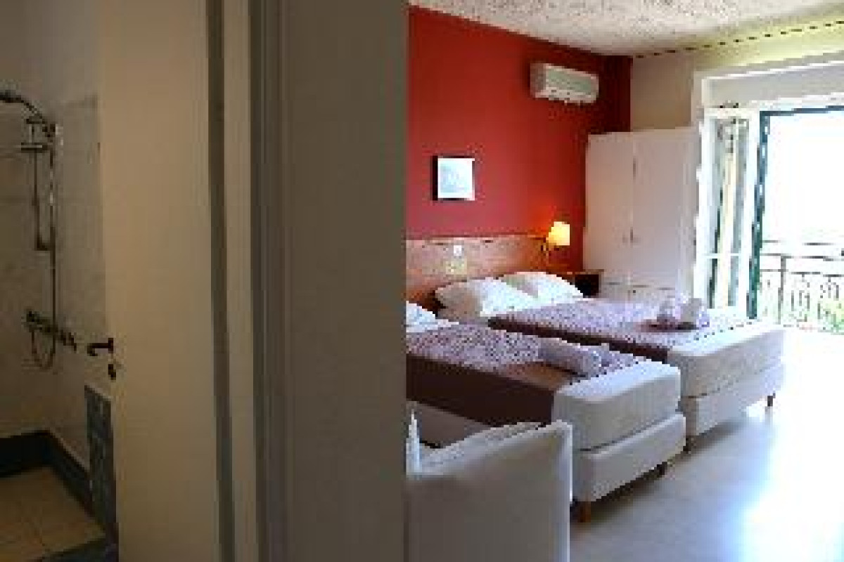 SUNRISE INN HOTEL