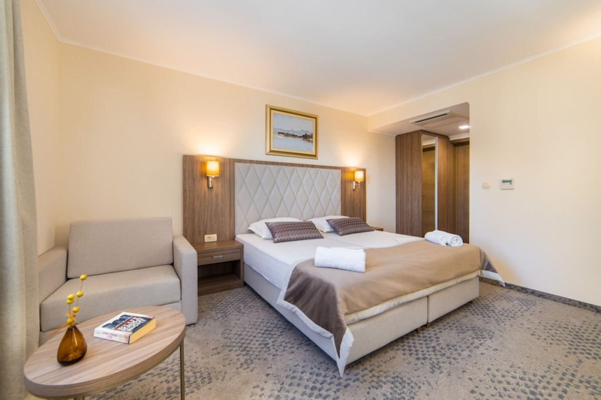 HOTEL BELLA VISTA