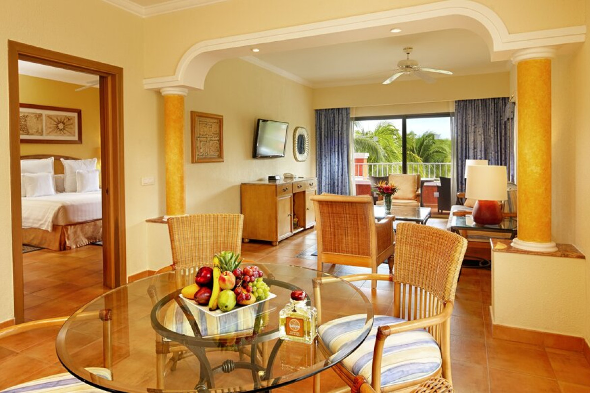 Barcelo Maya Colonial