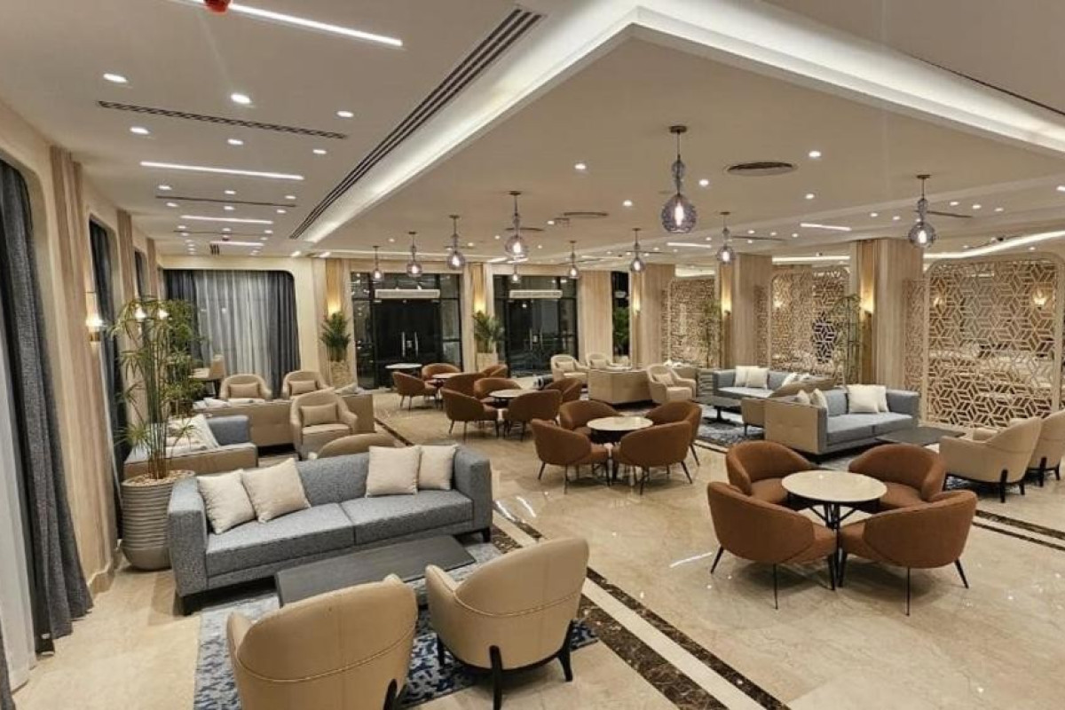 Azur One Eleven Hotel
