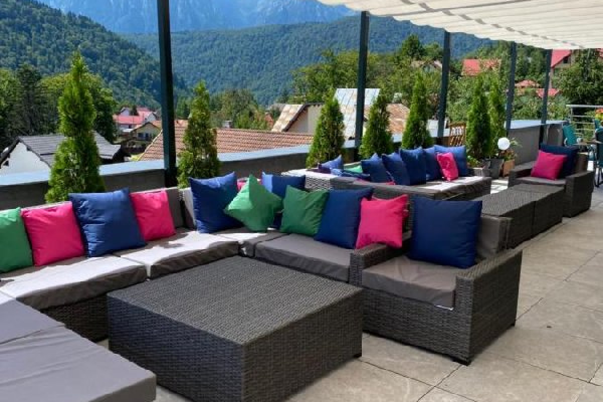 HOTEL CARPAT INN.