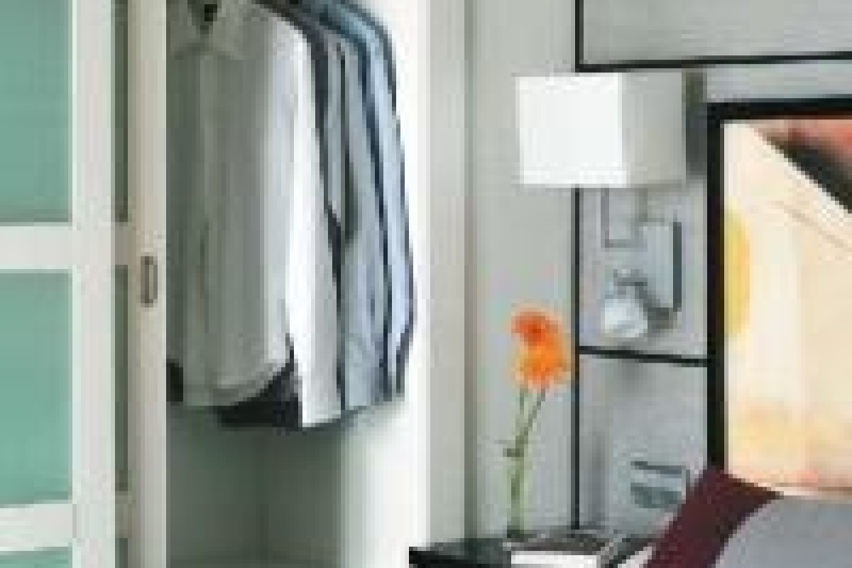 H10 UNIVERSITAT
