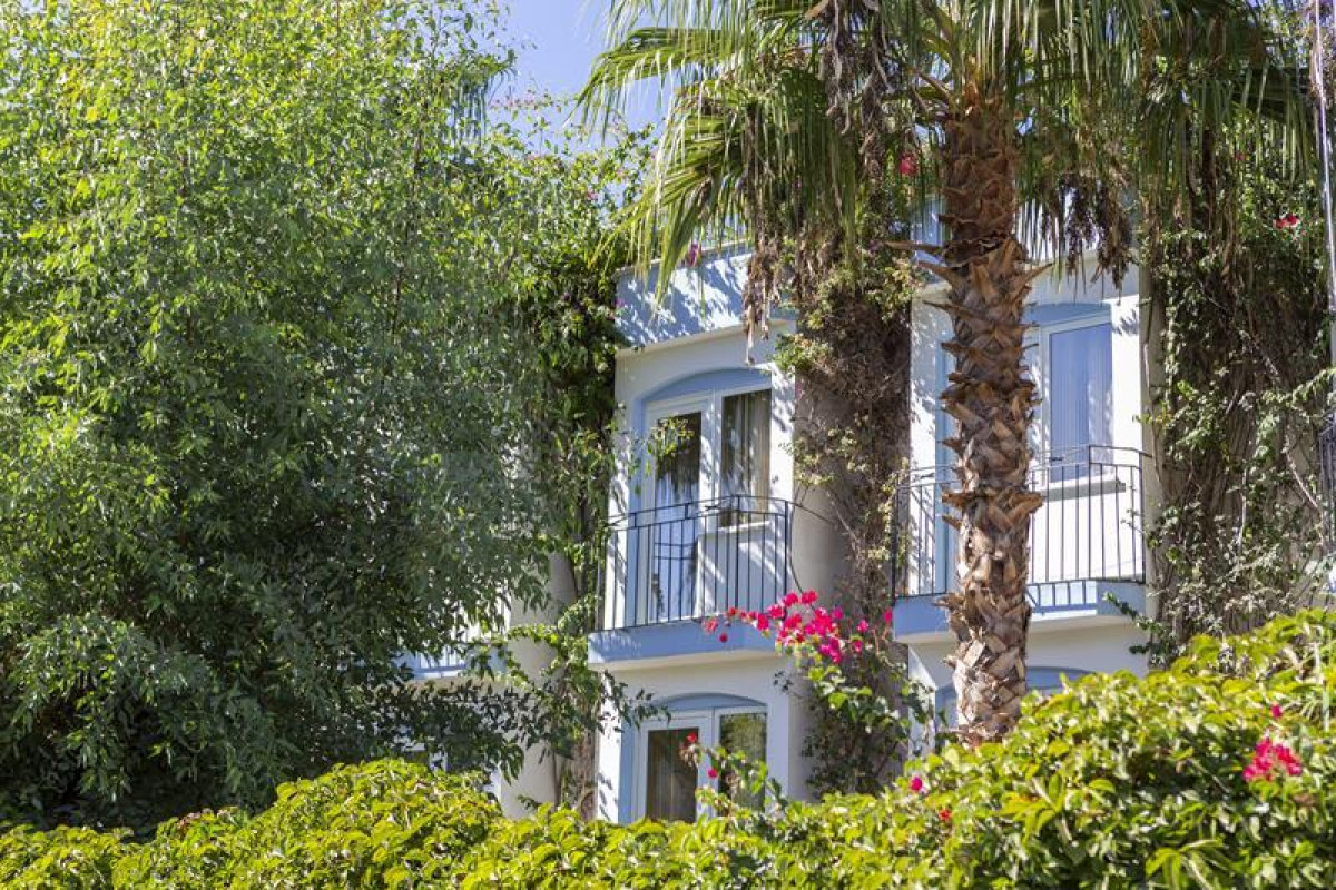 SMART STAY BEACH HOTEL
