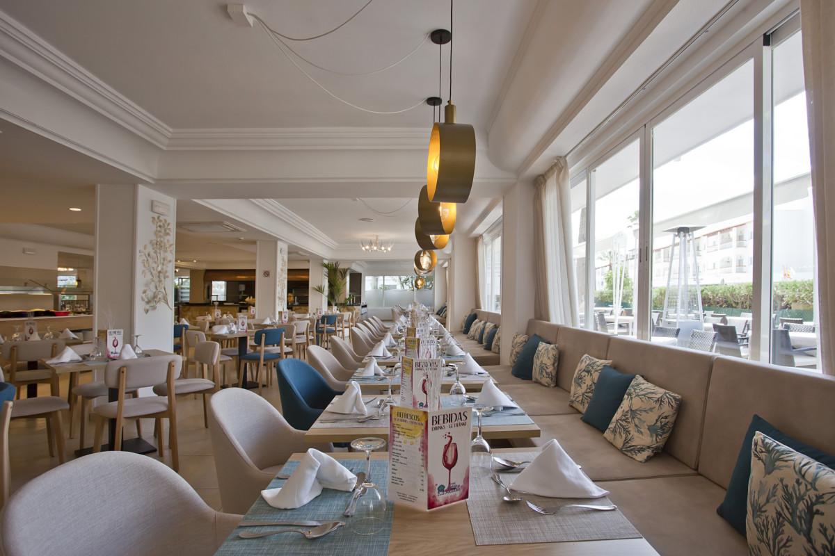 Bahia de Alcudia Hotel  Spa