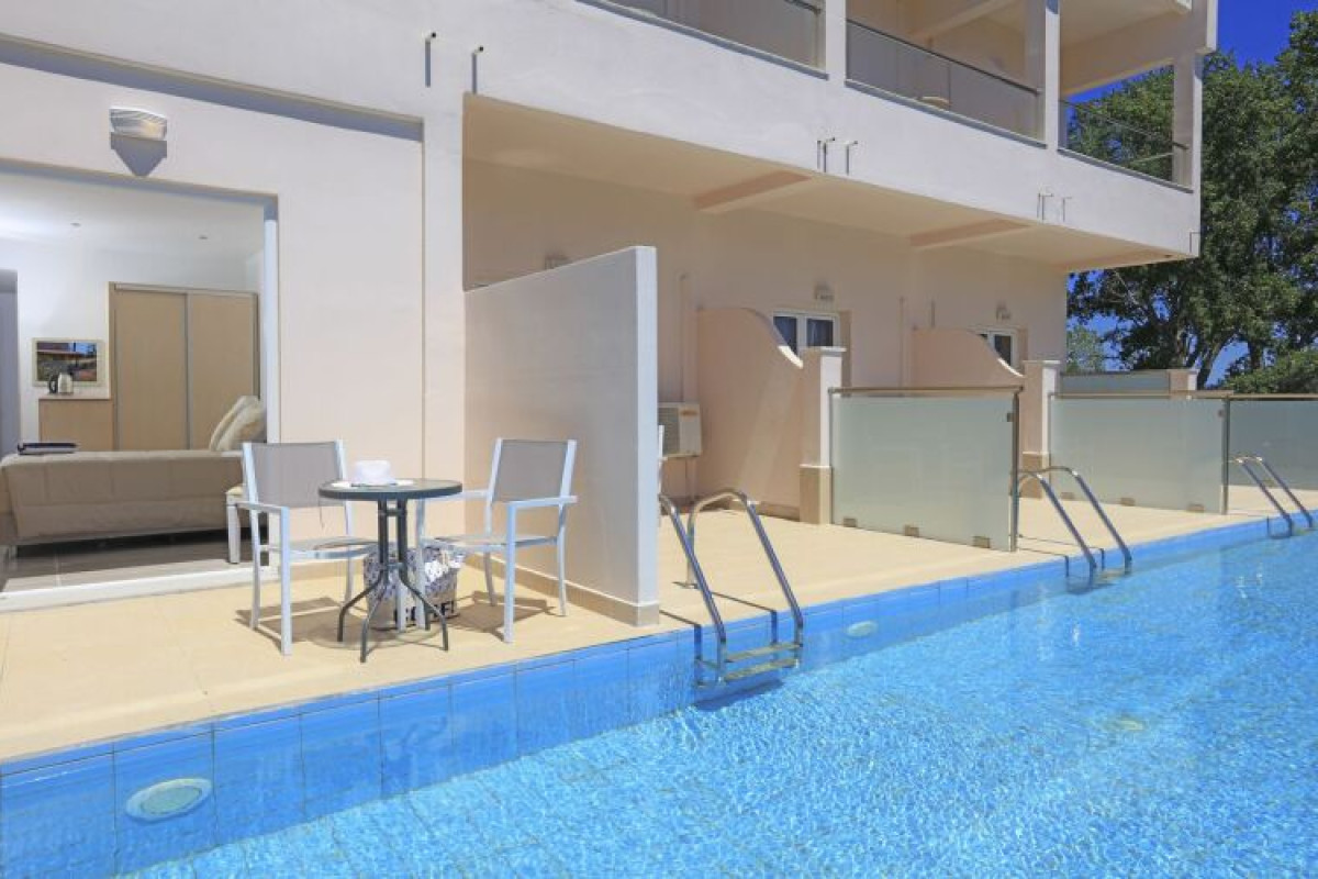 Cavomarina Beach Hotel