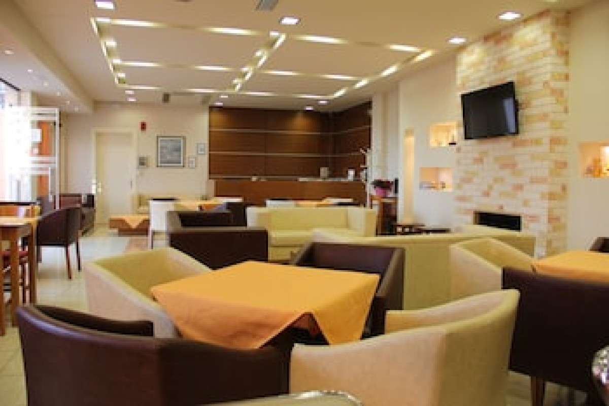 THALASSA APART HOTEL