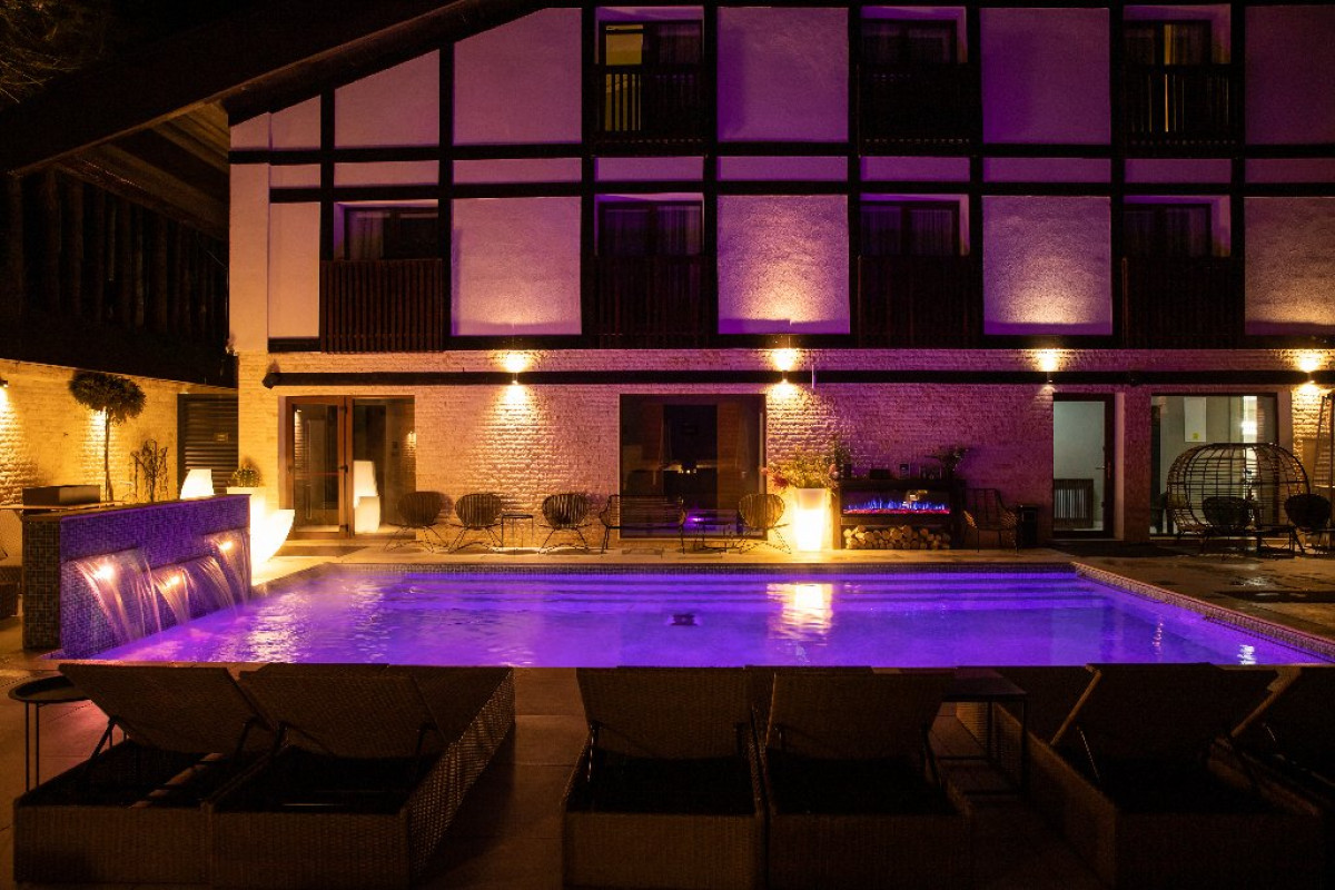 HOTEL ELEXUS PREDEAL