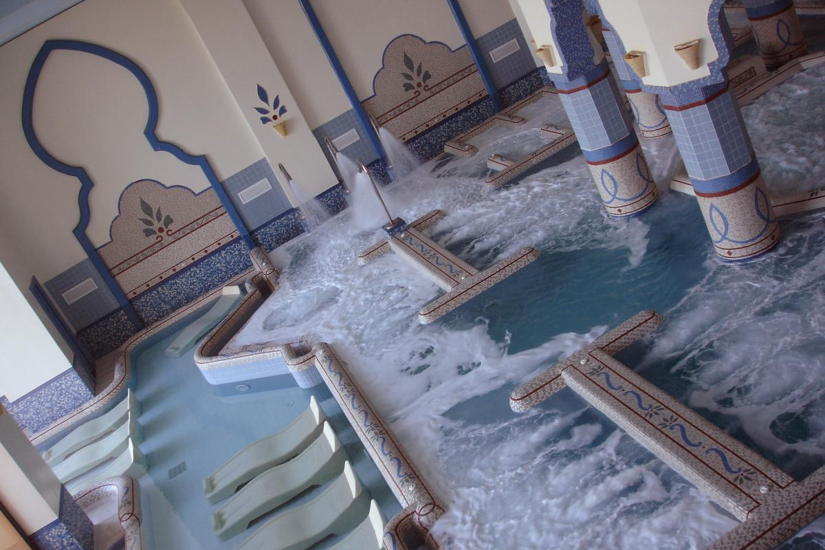 THE CASCADES GOLF RESORT & SPA