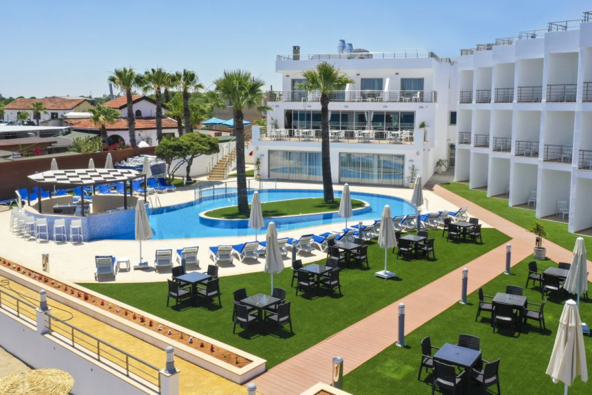 Mimoza Beach Hotel