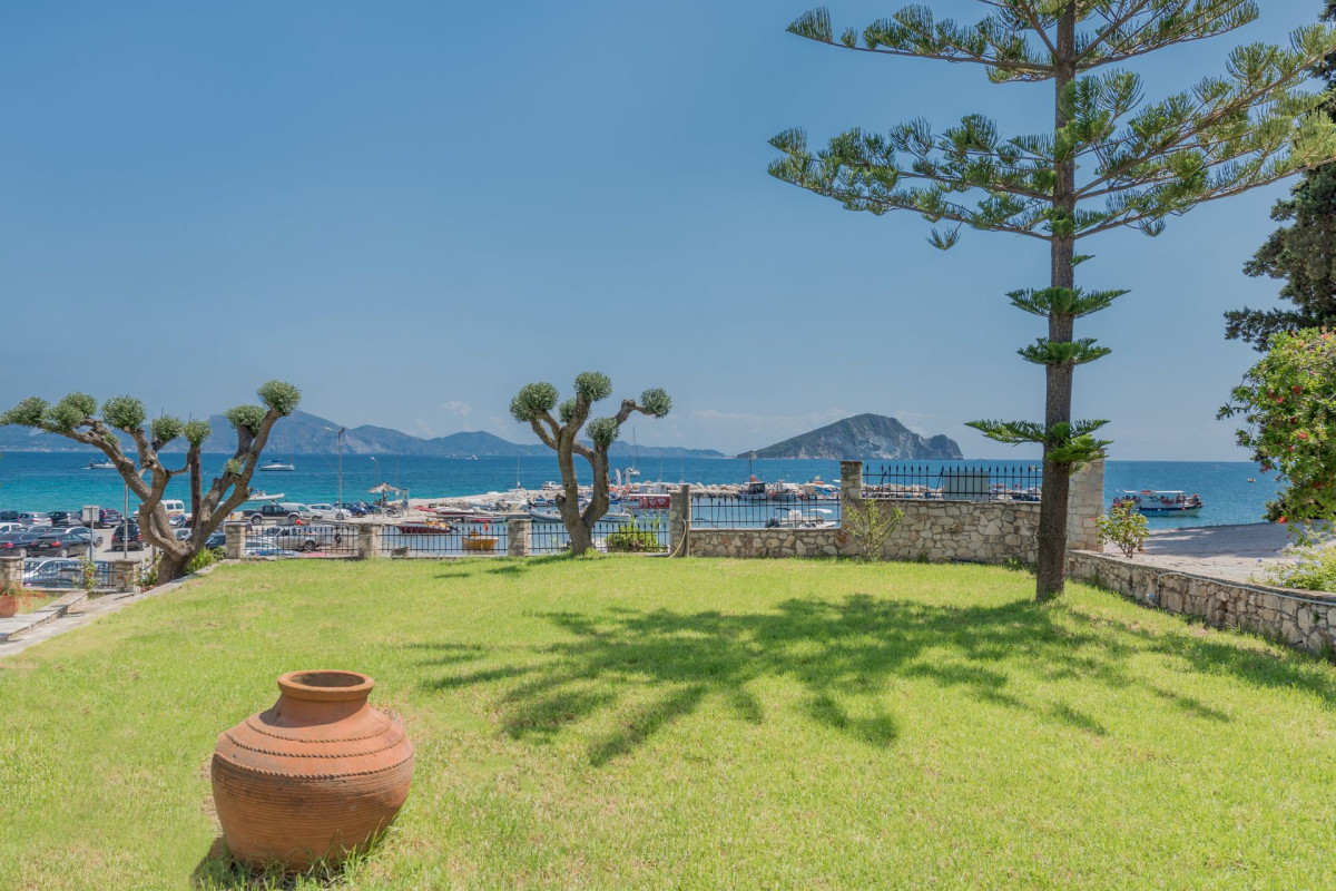 EPTANISOS BEACHFRONT SUITES ZANTE