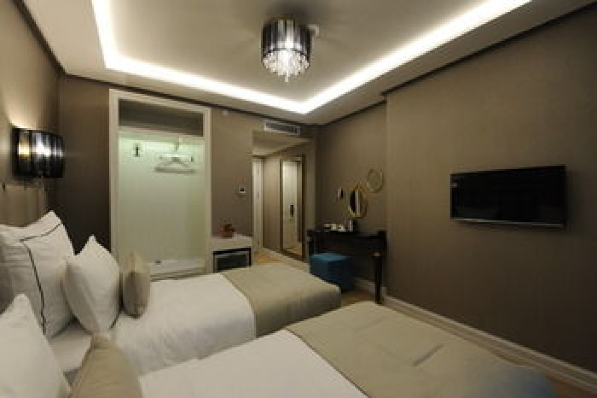 LE PETIT PALACE HOTEL