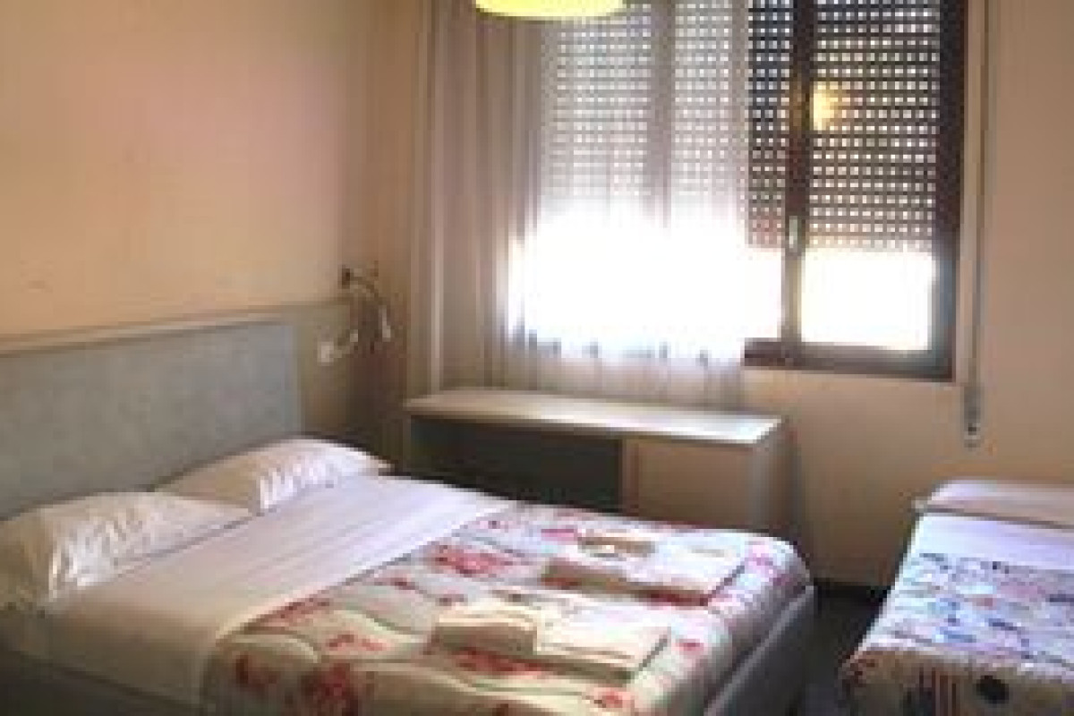 COLOMBO HOTEL AND HOSTEL