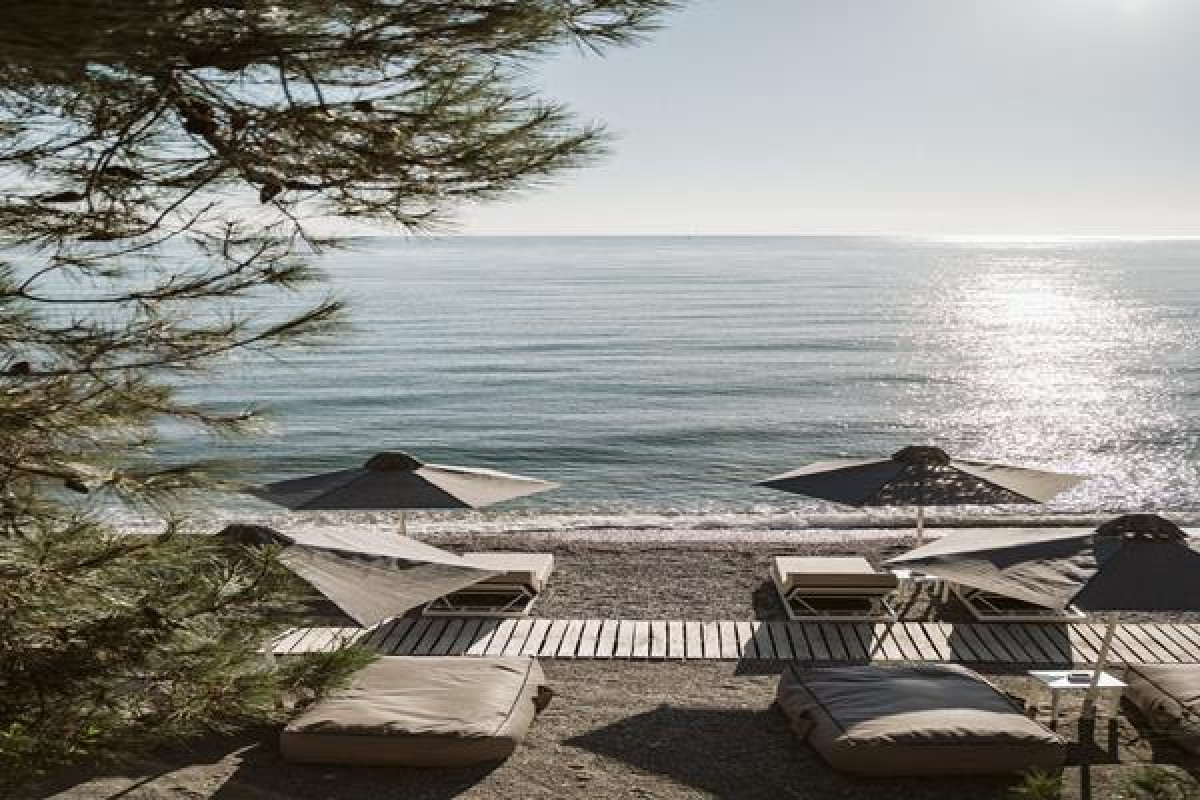 Akrotiri Olympos Luxury Suites