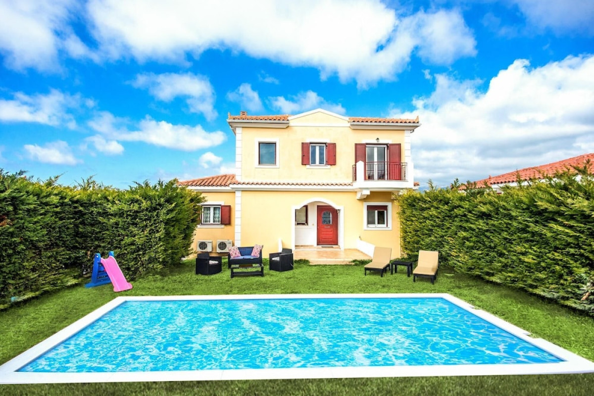 VILLA EUROPE THIA IN IONIAN ISLANDS