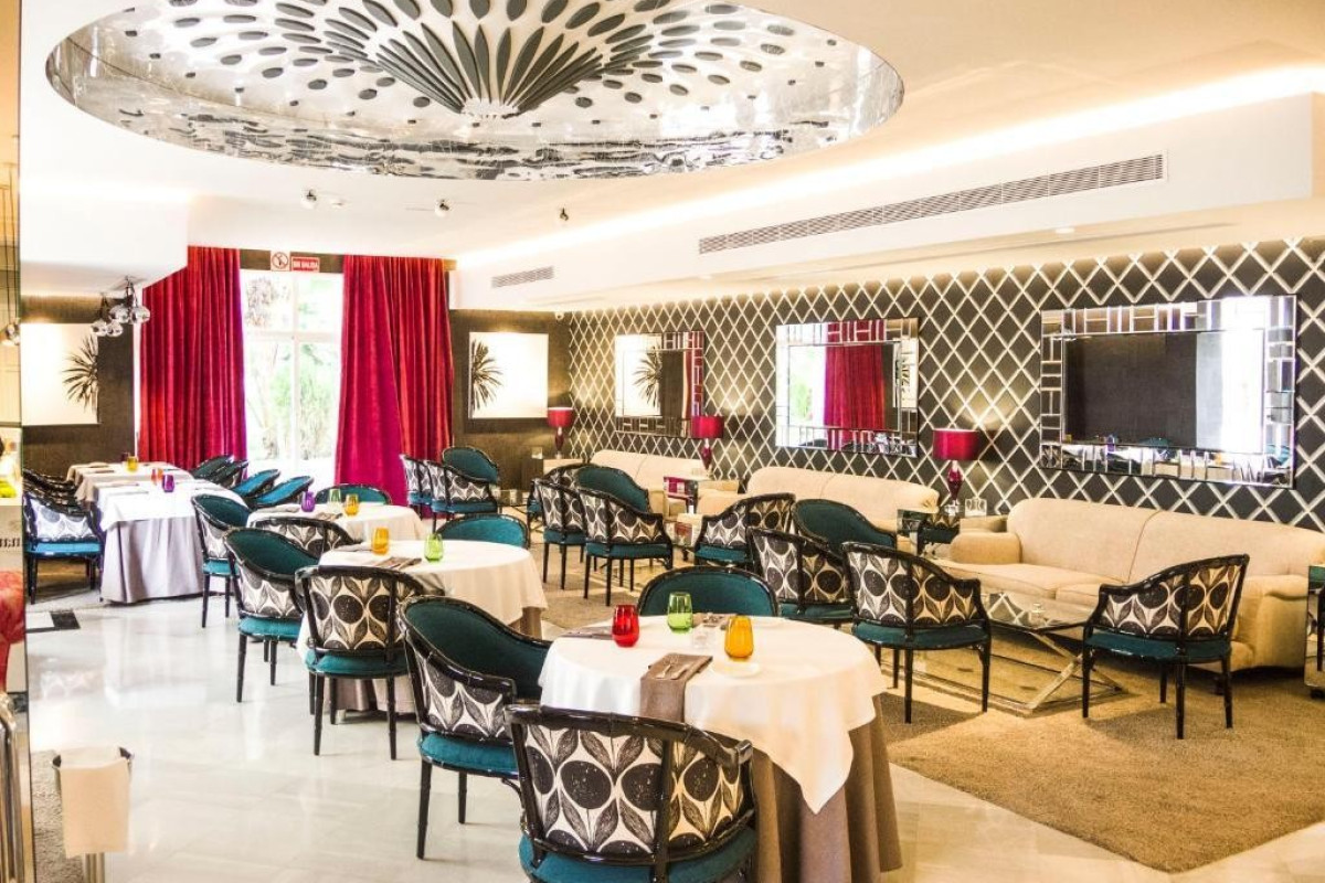 Monarque Sultan Aparthotel
