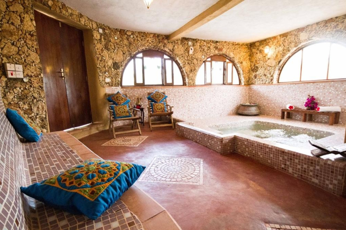 SAMAKI LODGE