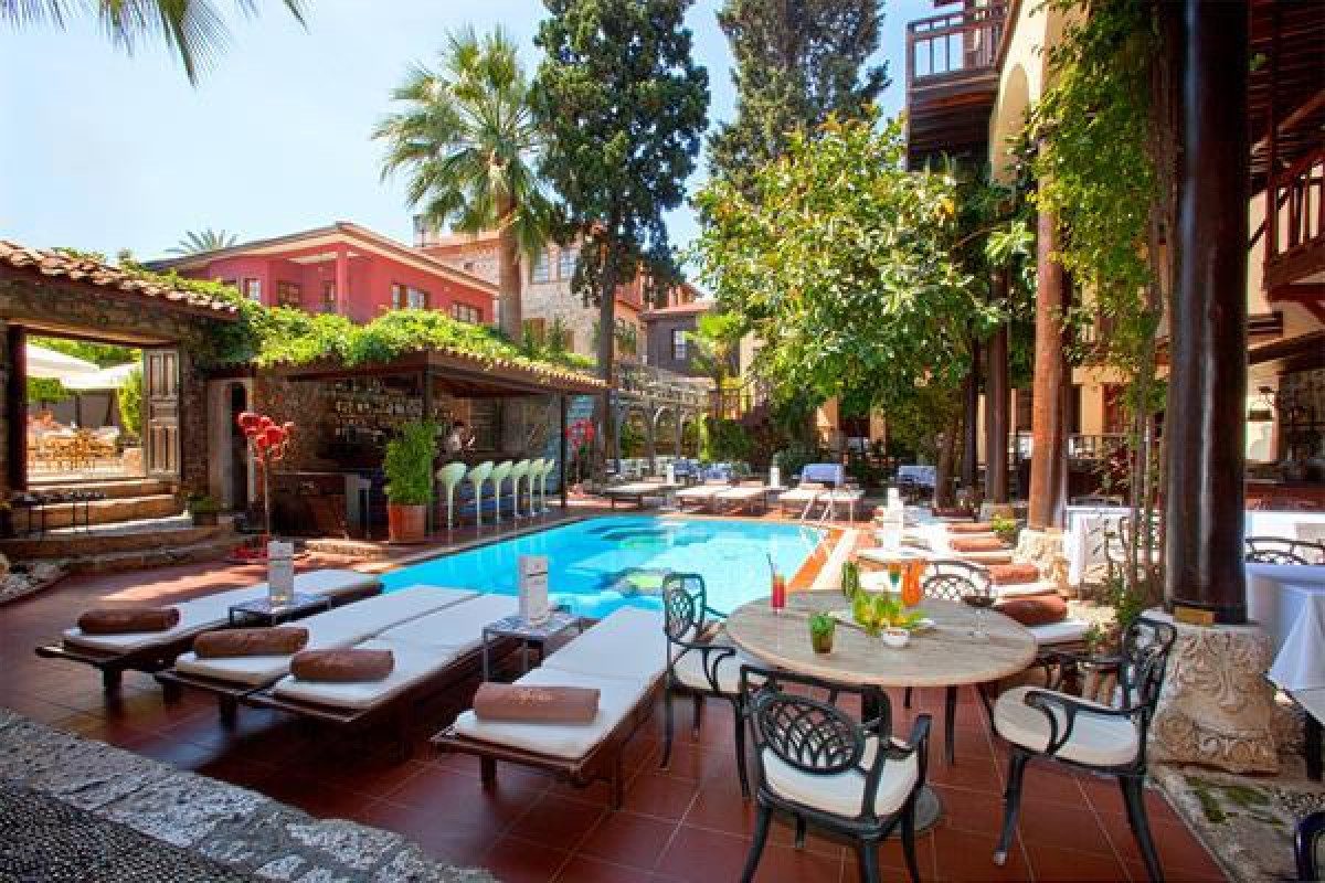 ALP PASA HOTEL