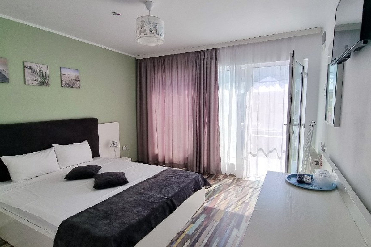 BUNGA BUNGA RESORT.
