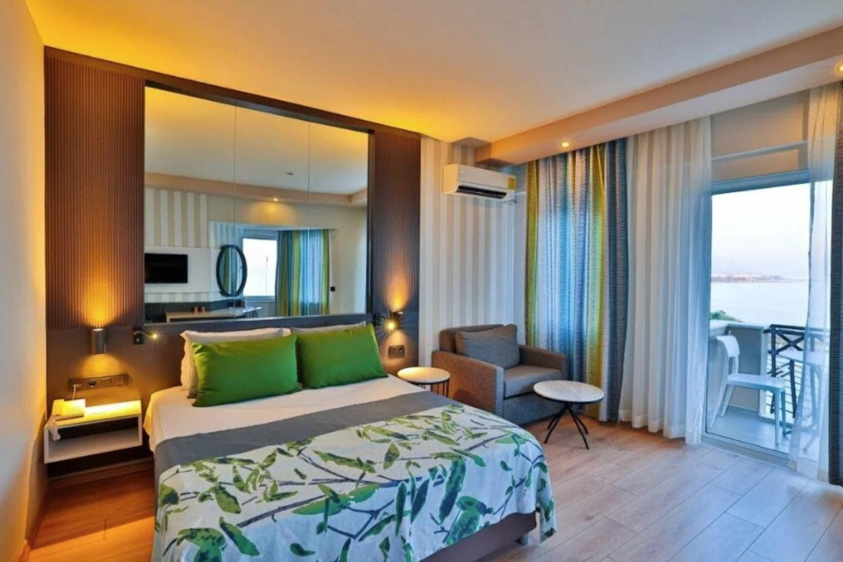 EOS Beach Resort