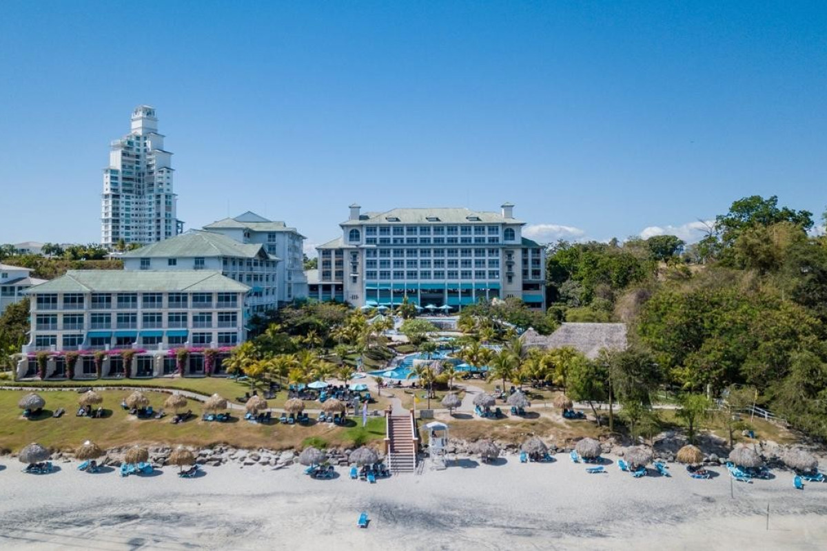 Gran Evenia Bijao Beach Resort
