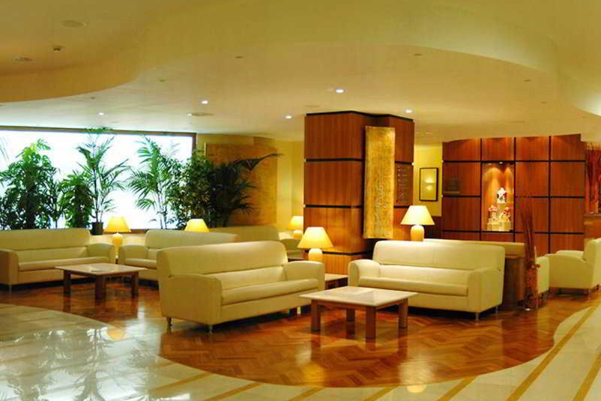 HOLIDAY INN CAGLIARI