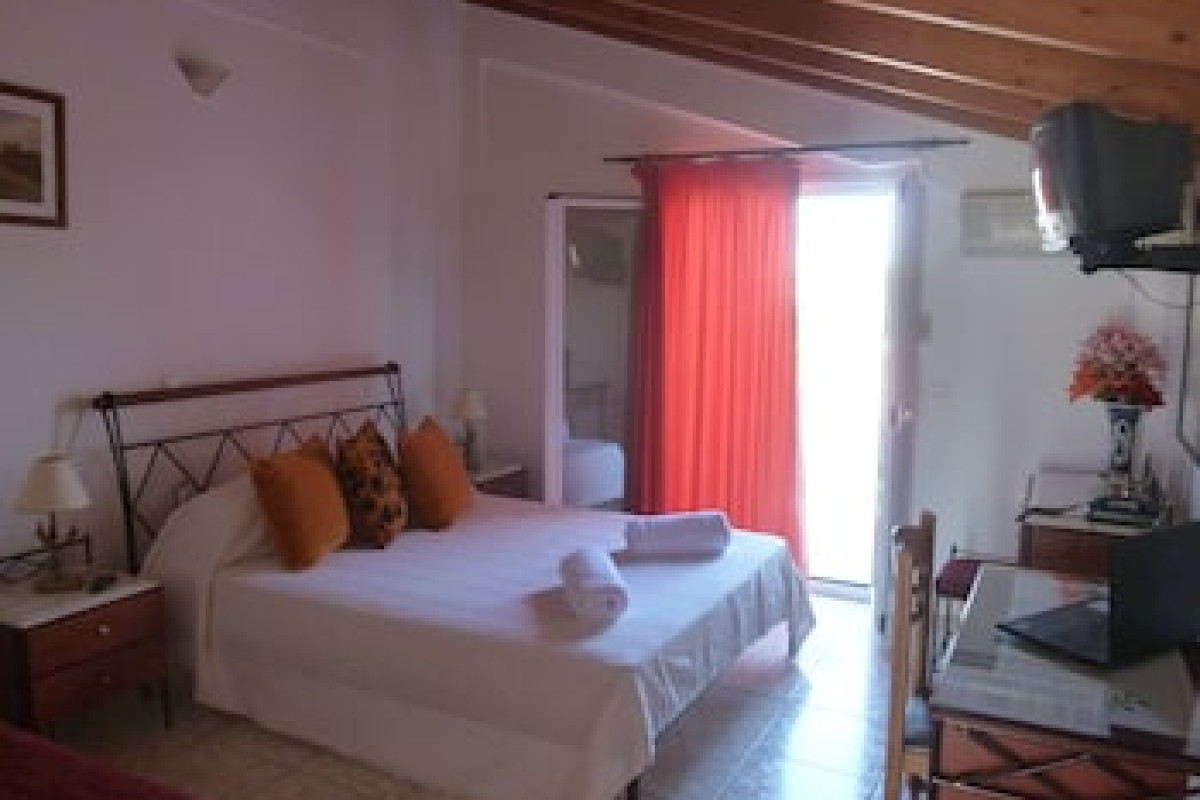 PETTAS APARTMENTS