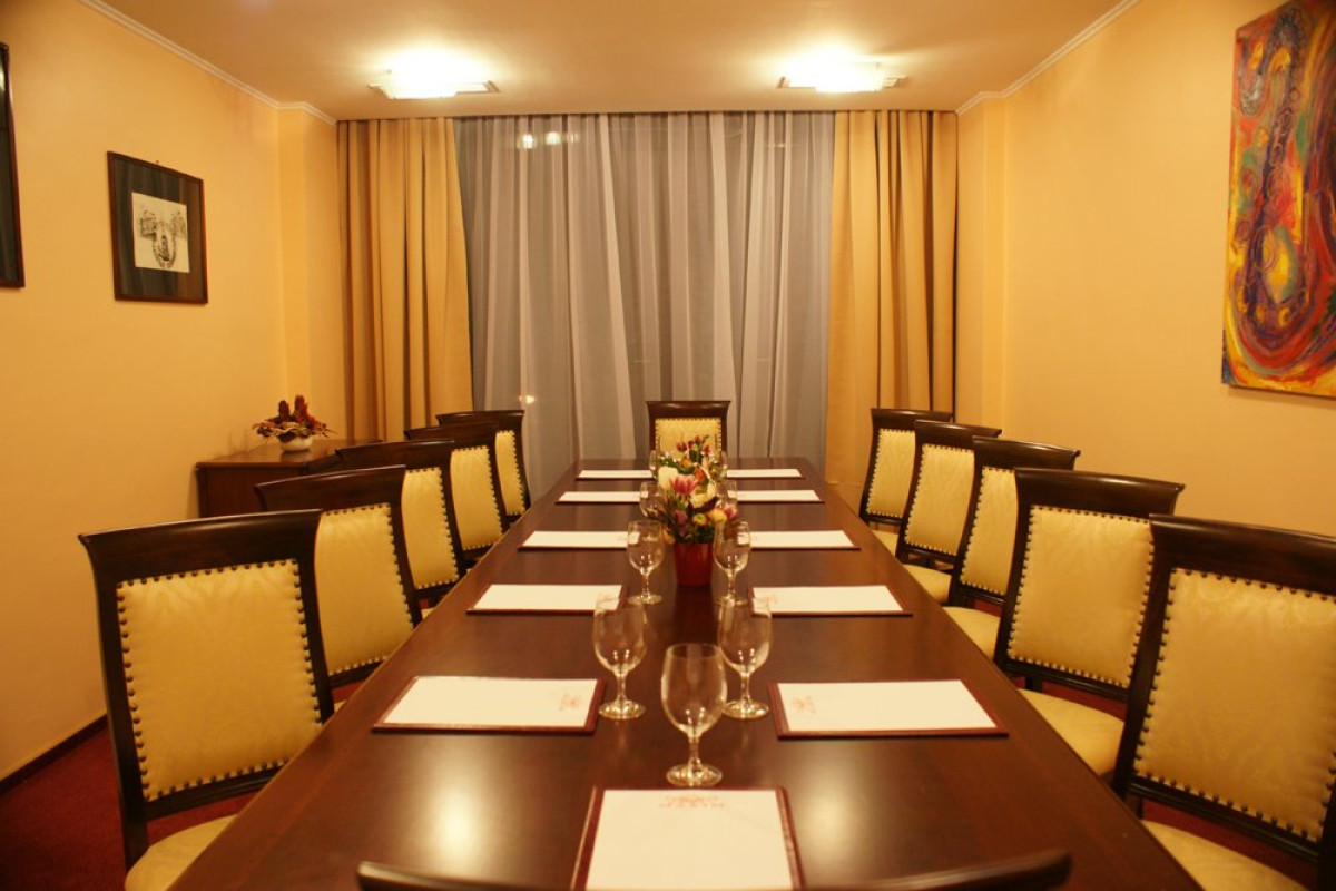HOTEL MAXIM
