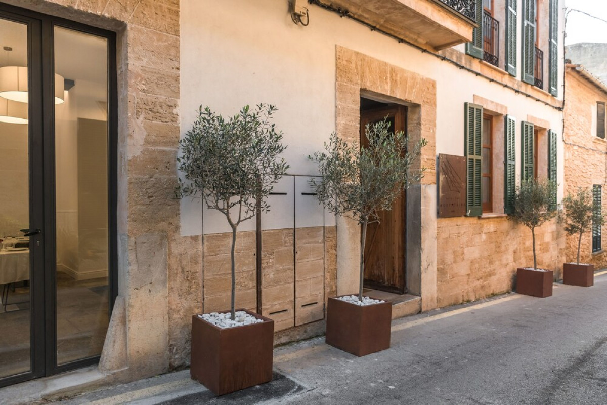 Can Mostatxins Hotel