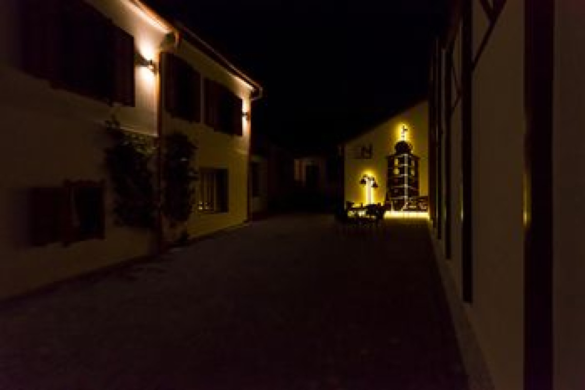 CASA NICOLAE LUXURY SUITES