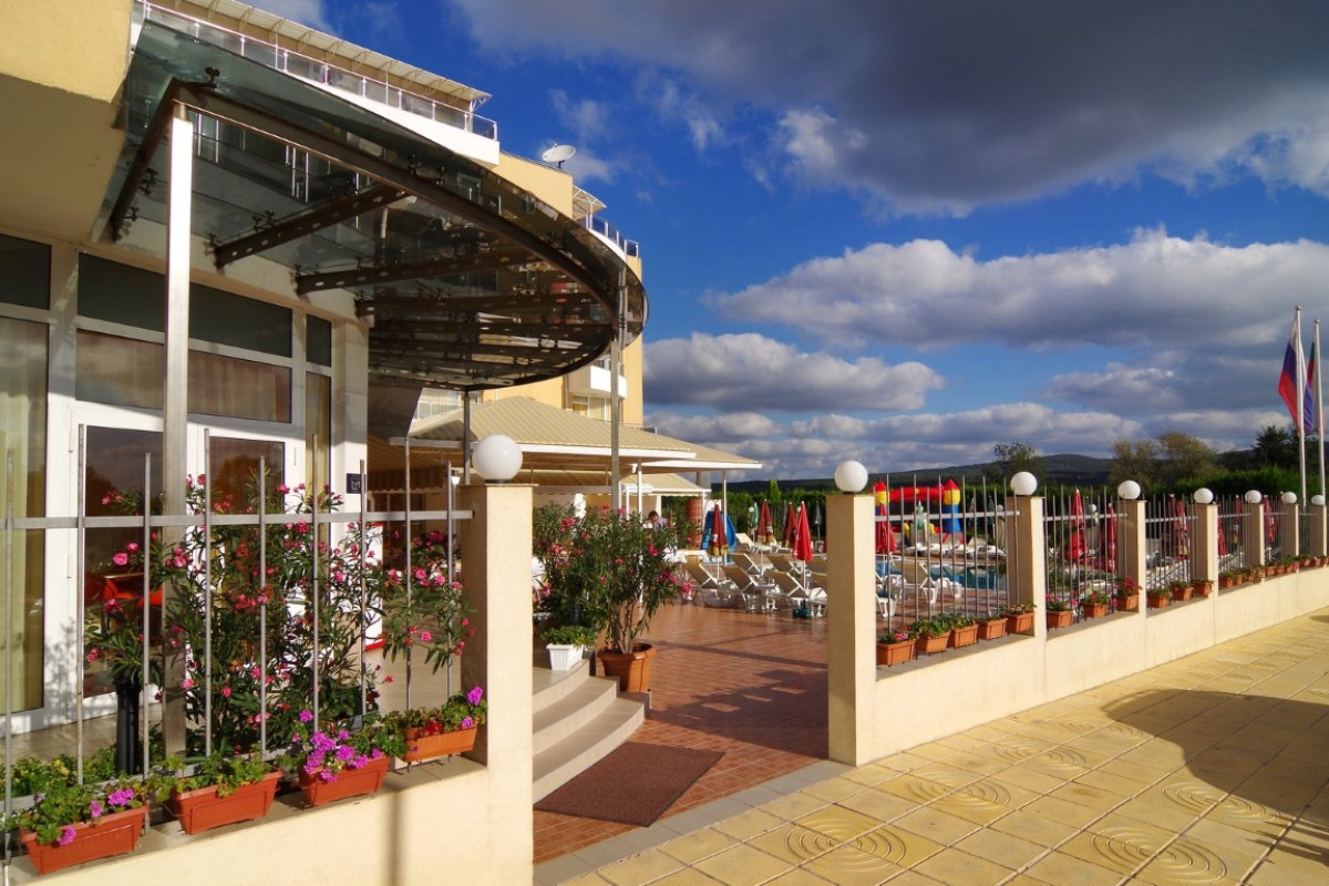 PLAMENA PALACE