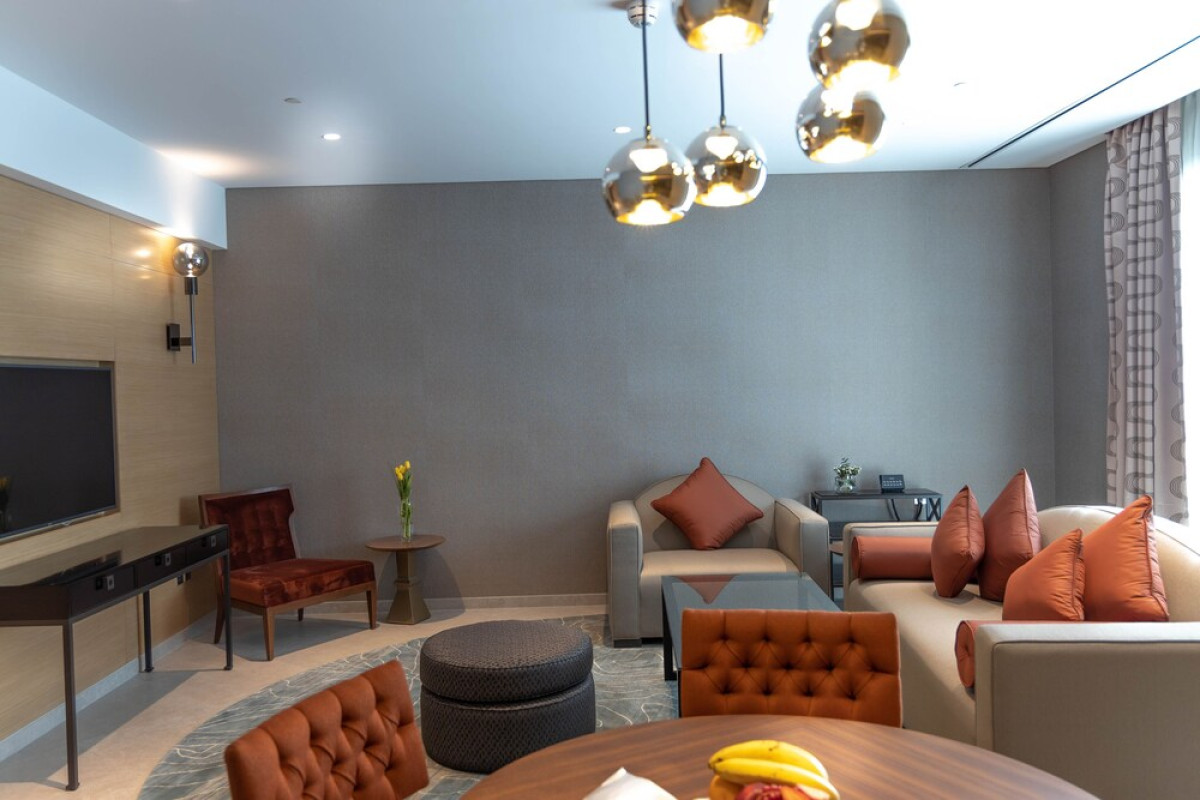 GRAND COSMOPOLITAN HOTEL