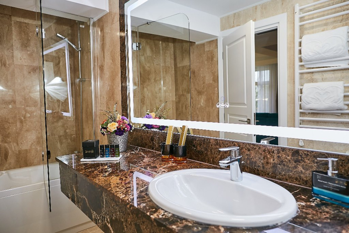 Lebada Luxury Resort Spa